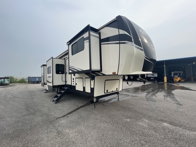 2020 Forest River Sierra 38FKOK — photo 1 of 8