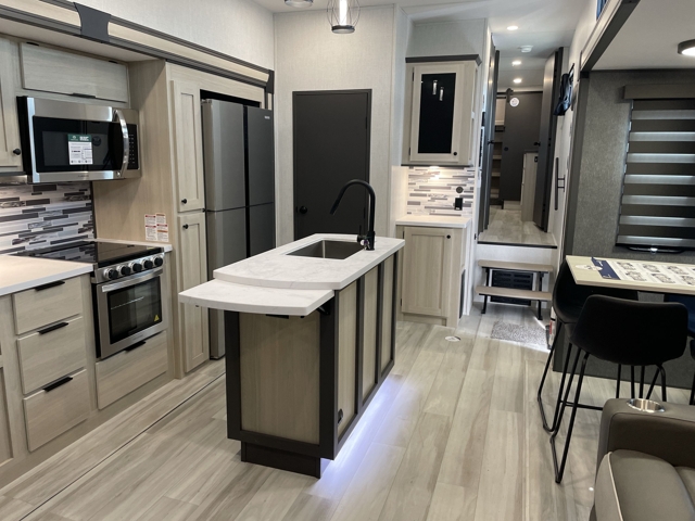 2026 Forest River Wildcat 34CRIB — photo 4 of 8