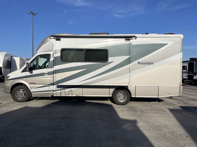 2016 Winnebago Navion 24J — photo 7 of 8