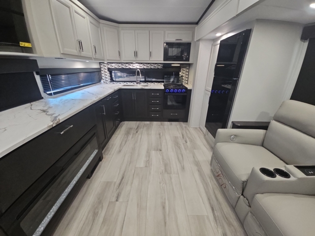 2026 Keystone Arcadia Super Lite 260SLCL — photo 3 of 8