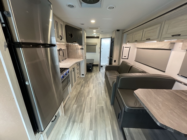 2023 Forest River Sunseeker LE 2550DSF — photo 3 of 8