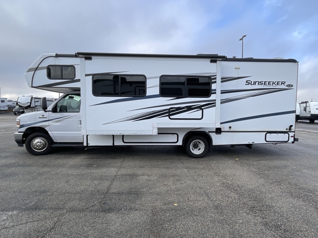 2023 Forest River Sunseeker LE 2550DSF — photo 7 of 8