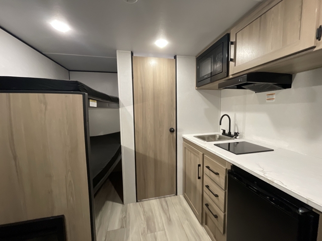 2026 Keystone Coleman 13B — photo 4 of 8