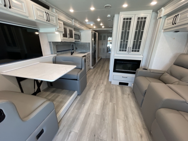 2024 Fleetwood Frontier 34GT — photo 3 of 8