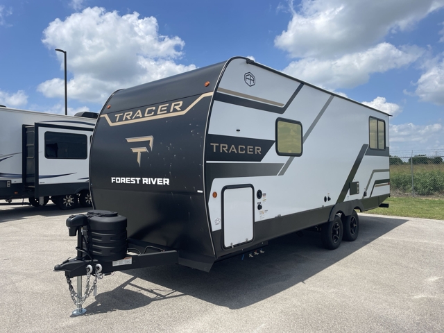 2027 Prime Time Tracer 220RS — photo 4 of 8