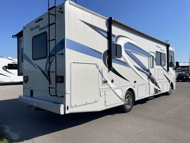 2024 Thor Freedom Traveler B30 — photo 7 of 8