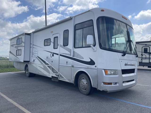 2007 Four Winds Hurricane 34B — photo 1 of 8