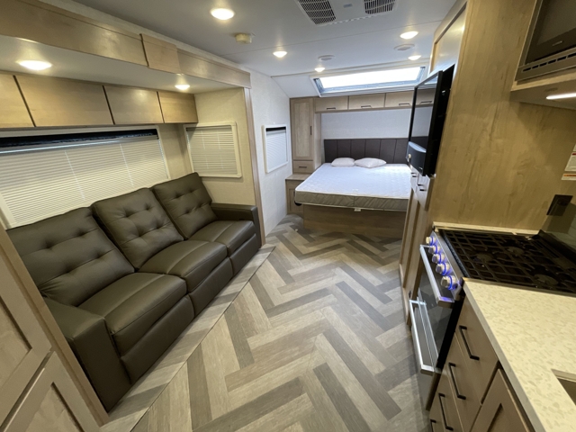 2023 Ember Touring 20FB — photo 3 of 8
