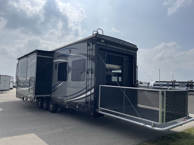 2017 Jayco Seismic 4212 — photo 7 of 8