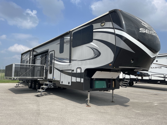 2017 Jayco Seismic 4212 — photo 1 of 8