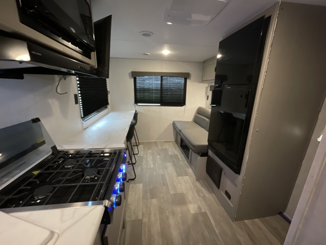 2025 Coachmen Clipper 242MK — photo 3 of 8
