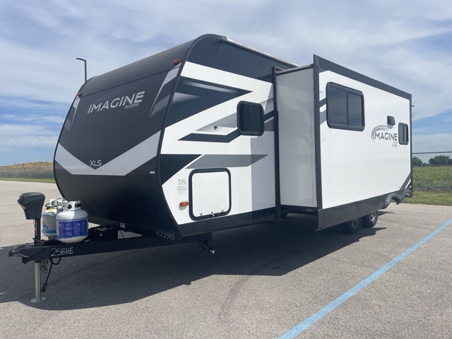 2023 Grand Design Imagine XLS 25BHE — photo 5 of 8