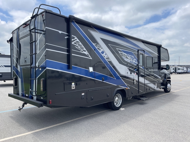 2023 Coachmen Entourage 330DS — photo 7 of 8