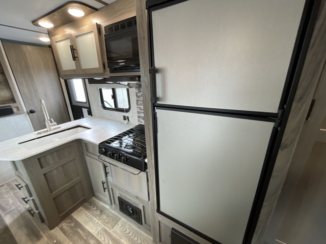 2022 Gulf Stream Kingsport 268BH — photo 8 of 8