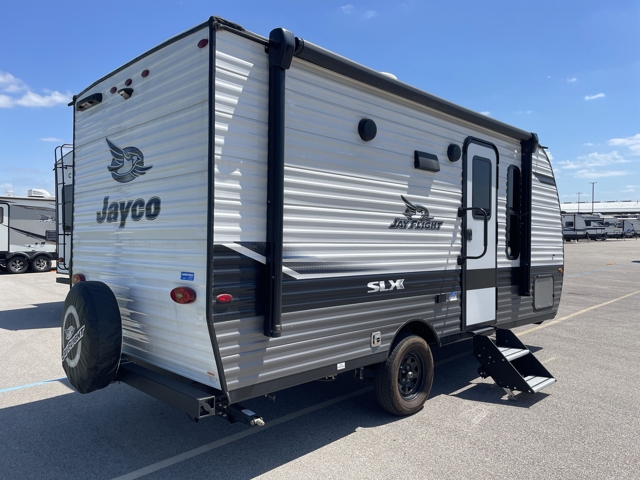 2024 Jayco Jay Flight SLX 183RB — photo 6 of 8