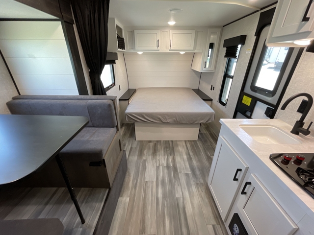 2024 Jayco Jay Flight SLX 183RB — photo 4 of 8