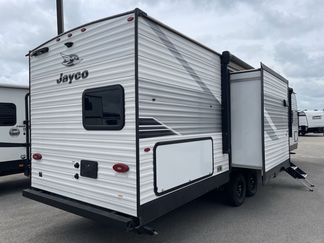 2025 Jayco Jay Flight SLX 333BTS — photo 6 of 8