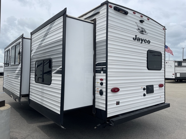 2025 Jayco Jay Flight SLX 333BTS — photo 7 of 8