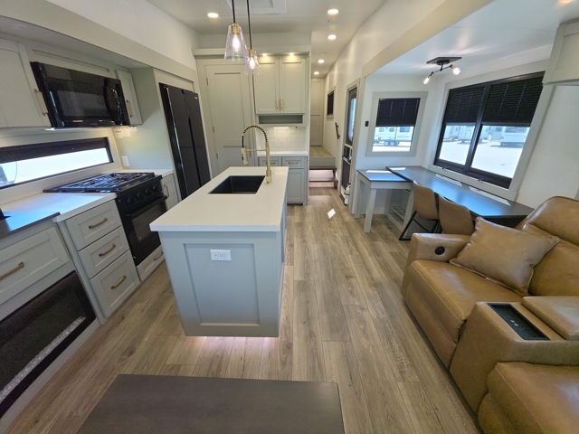 2024 Brinkley Model Z 3610 — photo 4 of 8