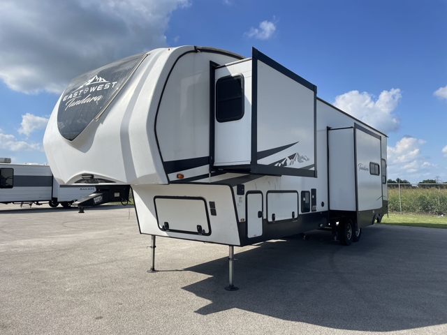 2023 East To West Tandara 375BH-OK — photo 5 of 8