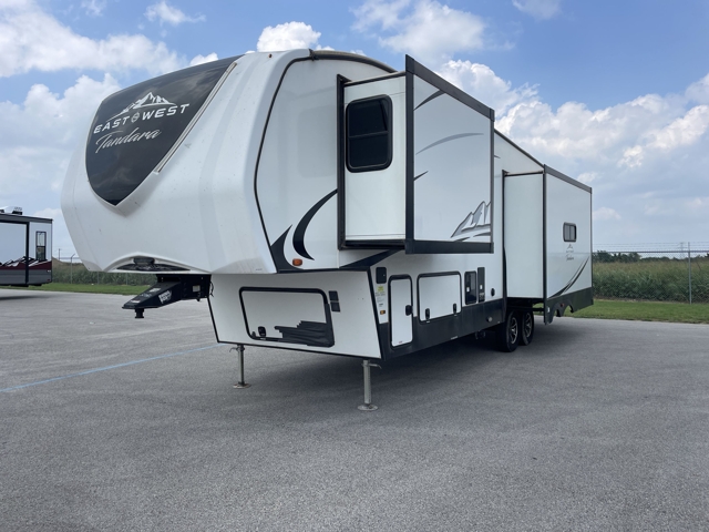 2022 East To West Tandara 320RL — photo 5 of 8