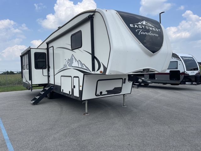 2022 East To West Tandara 320RL — photo 1 of 8