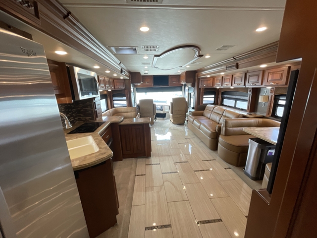 2016 Holiday Rambler Scepter 43SF — photo 3 of 8