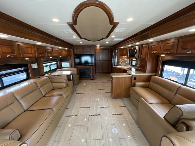2016 Holiday Rambler Scepter 43SF — photo 4 of 8