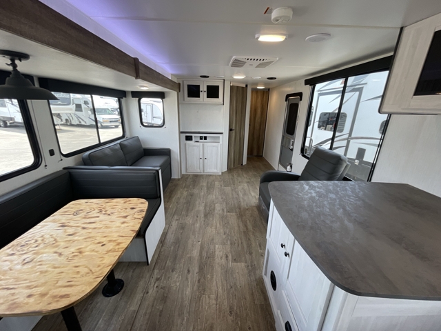 2024 Heartland Trail Runner 27RKS — photo 4 of 8