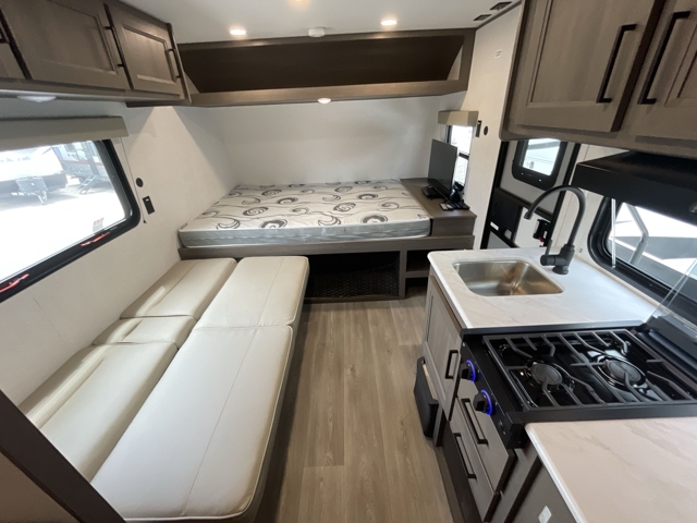 2025 Grand Design Transcend Xplor 151BH — photo 3 of 8