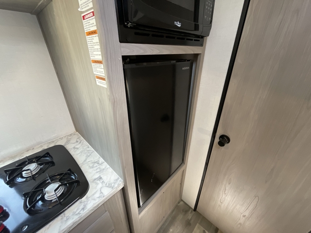 2023 Coleman Coleman Lantern LT 17B — photo 7 of 8