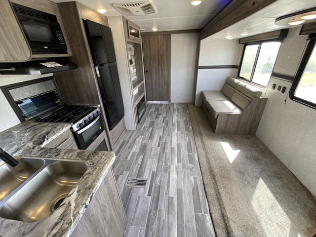 2023 Crossroads Zinger 280RB — photo 4 of 8