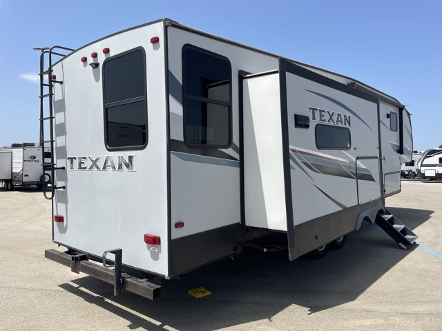 2021 Crossroads Texan 326RK — photo 5 of 8