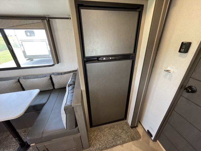 2021 Cruiser RV Twilight Signature 2500 — photo 8 of 8