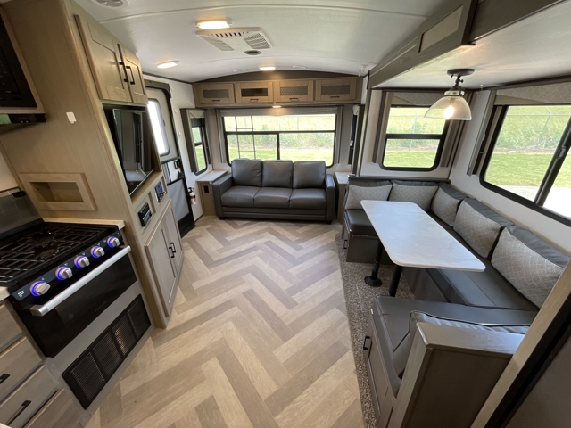2021 Cruiser RV Twilight Signature 2500 — photo 2 of 8