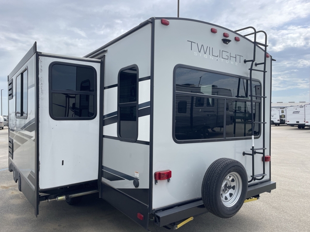 2021 Cruiser RV Twilight Signature 2500 — photo 6 of 8