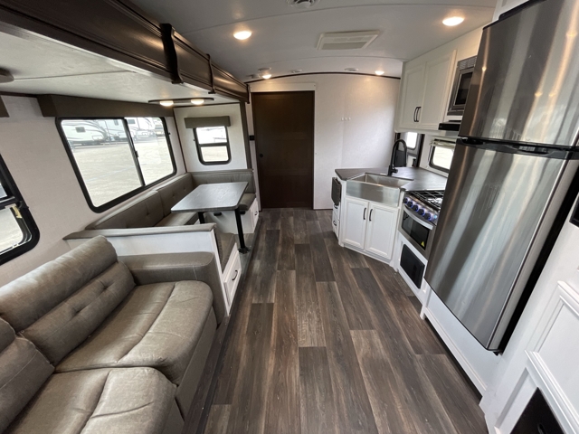 2022 Dutchmen Atlas 2902BH — photo 4 of 8