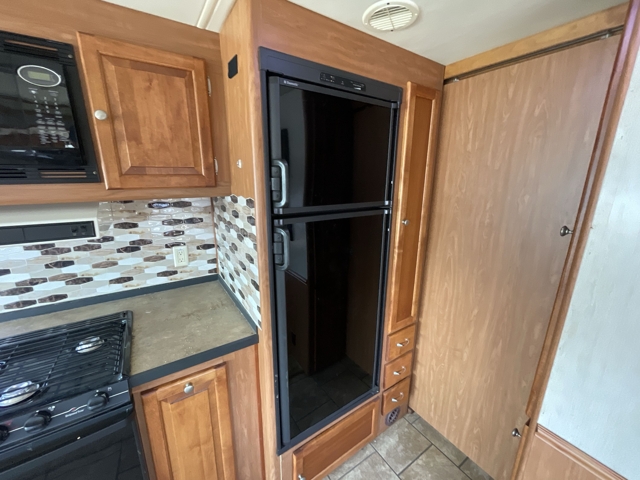 2007 Tiffin Allegro 35TSA — photo 8 of 8