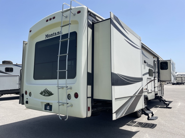 2014 Keystone Montana 3750FL — photo 5 of 7
