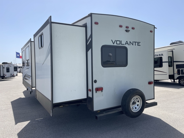 2020 Crossroads Volante 310BH — photo 7 of 8