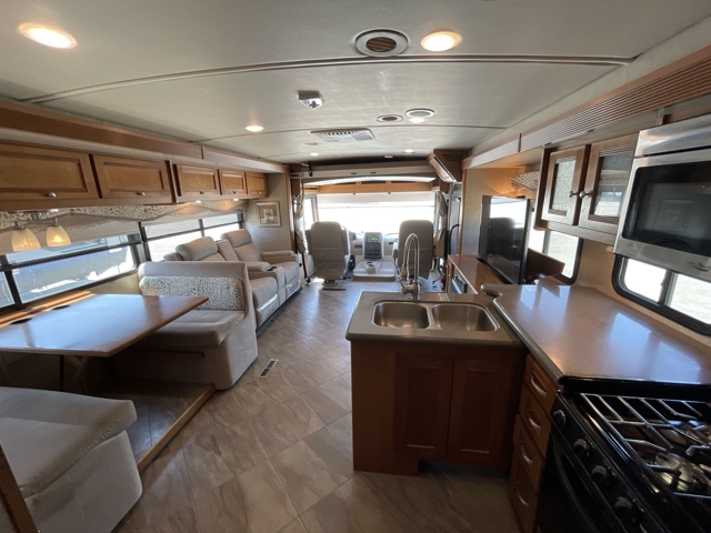 2018 Winnebago Sightseer 36Z — photo 3 of 8