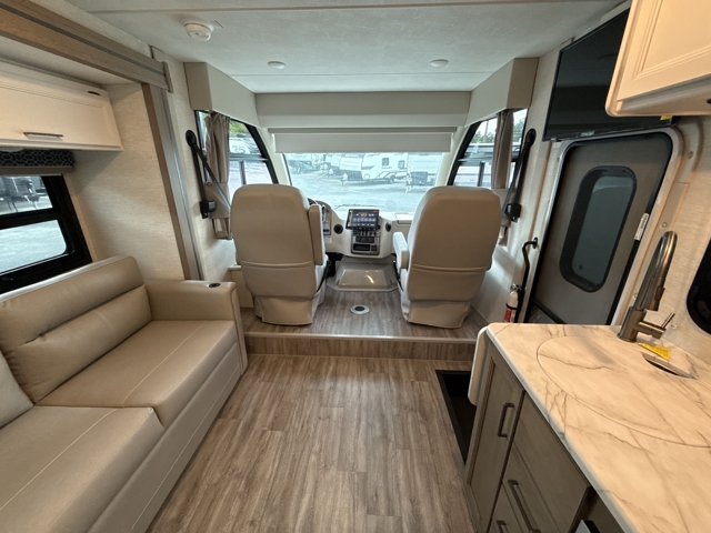 2026 Thor Freedom Traveler A24 — photo 4 of 8