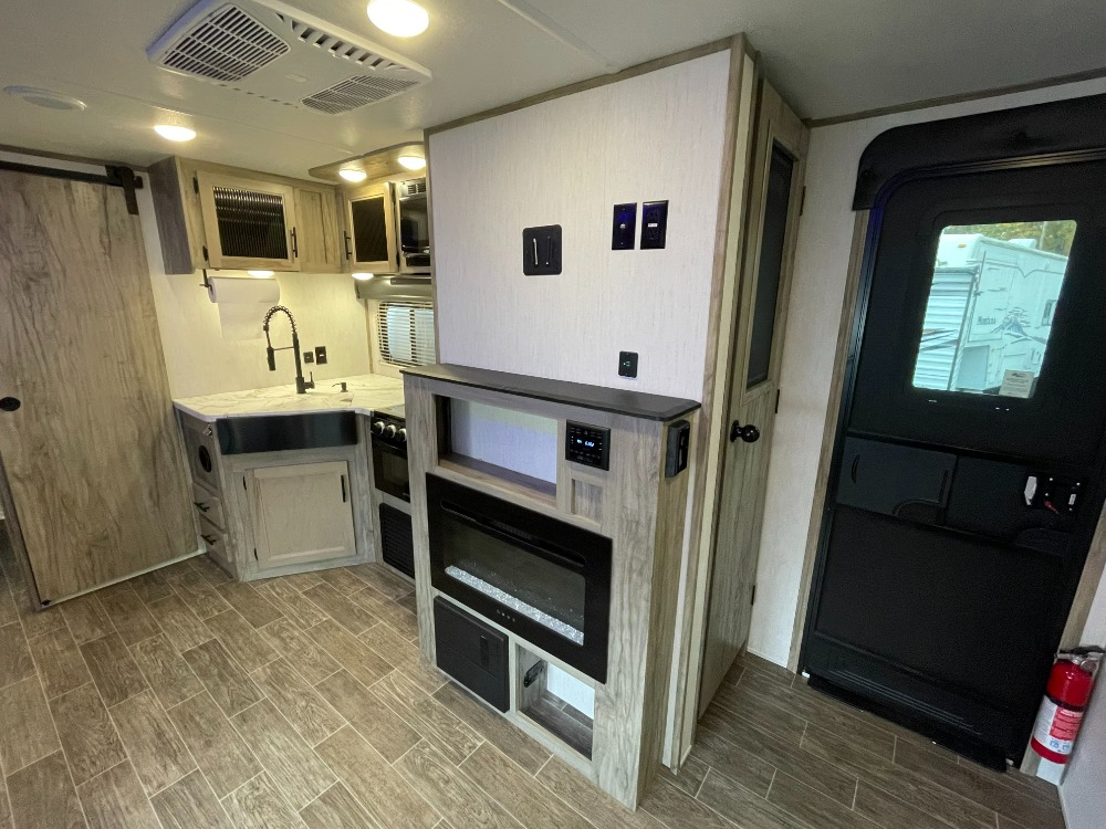 Forest River Alpha Wolf 22SWL Camping World of Ann Arbor 2206282