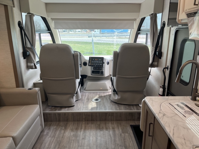 2026 Thor Freedom Traveler A24 — photo 4 of 8