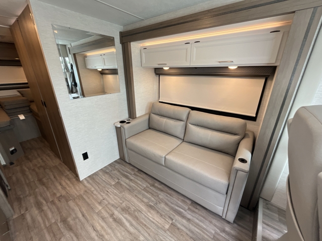 2026 Thor Freedom Traveler A24 — photo 3 of 8