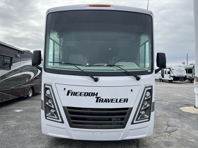 2026 Thor Freedom Traveler B30 — photo 5 of 8