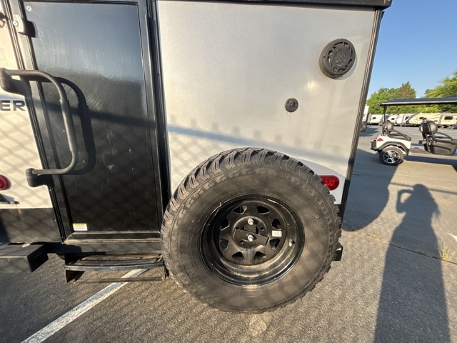 2022 Coachmen Clipper Express 12.0TDXL — photo 3 of 8