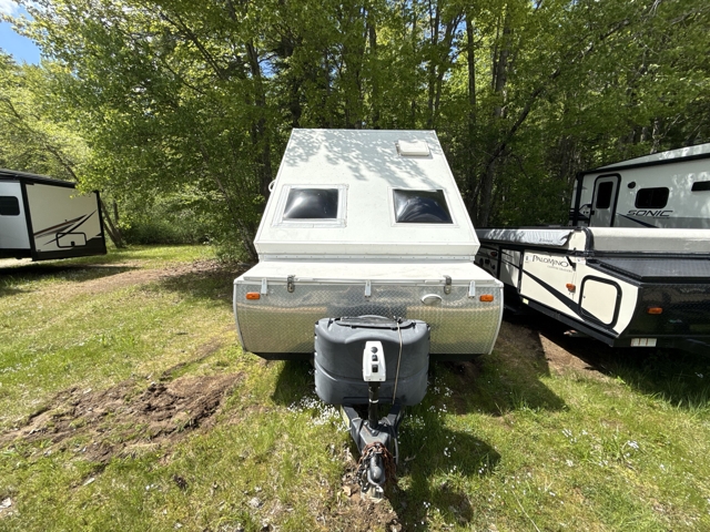 2014 Forest River Rockwood Hard Side A128S — photo 4 of 8