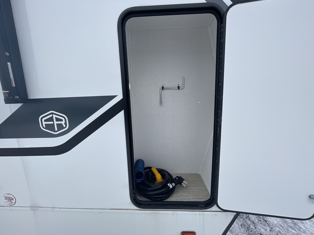 pass-through-storage