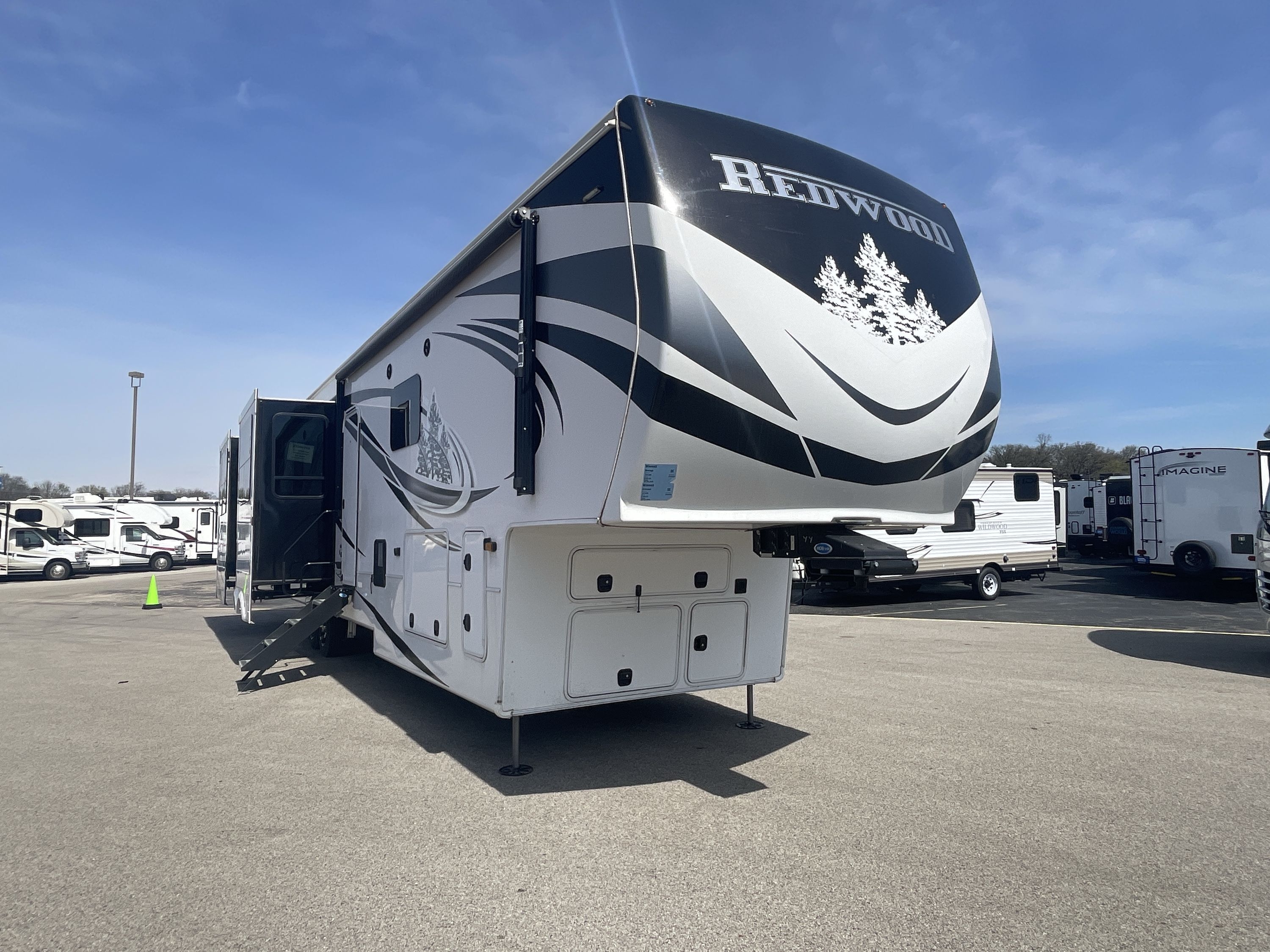 Redwood travel trailer | Mapsru.com
